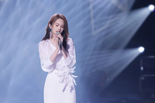 有片｜《歌手》直播戰報！楊丞琳才唱2集遭淘汰　黃宣唱法瘋癲踢館成功