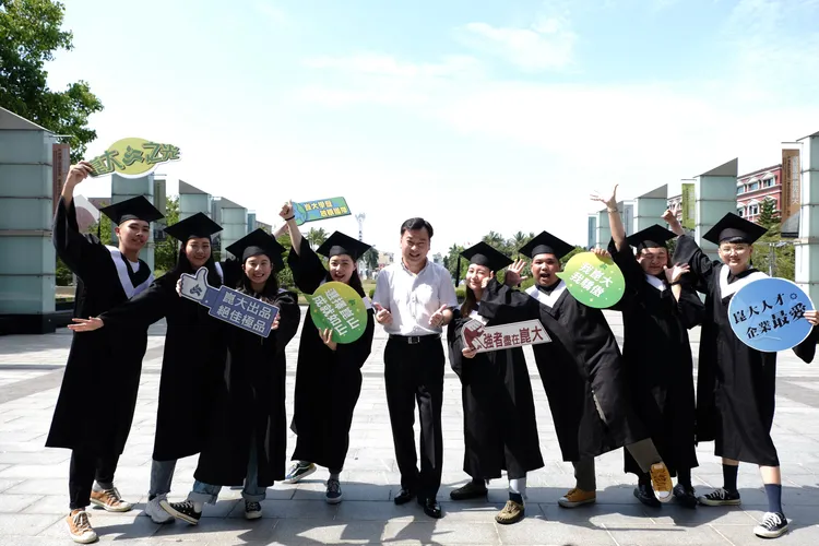 崑山科大去年起挹注學生獎助學金逾1.55億元，居全國私立科大第一。校方提供