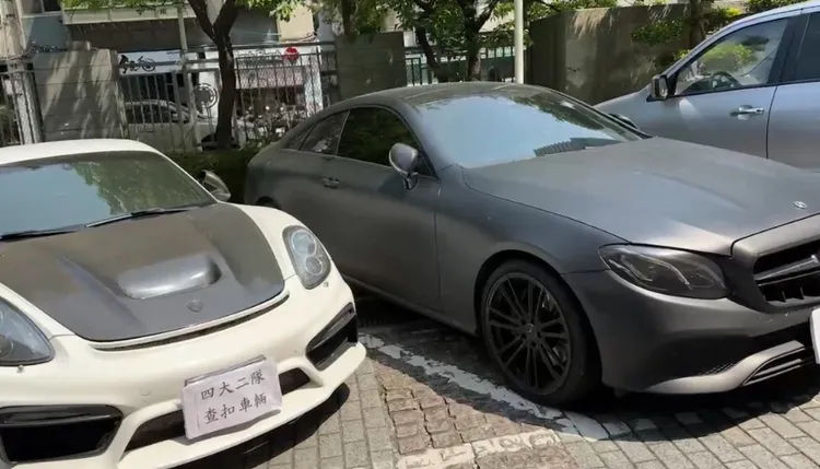 刑事局查扣高級車輛。警方提供