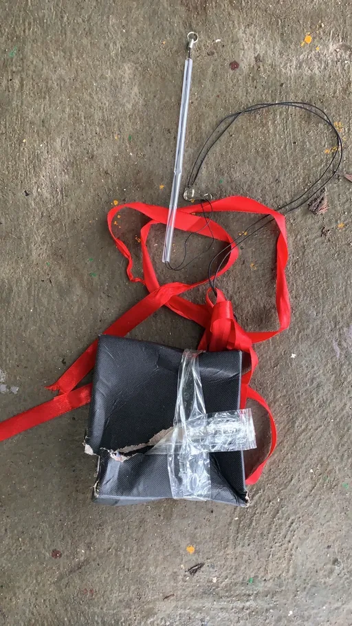 金門碼頭驚現「簡體字紙盒」 疑對岸空拋挑釁!金防部回應了