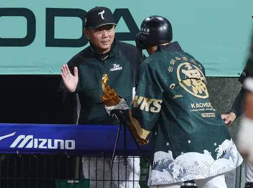 洪一中成為千勝總教練!台灣史上第1人