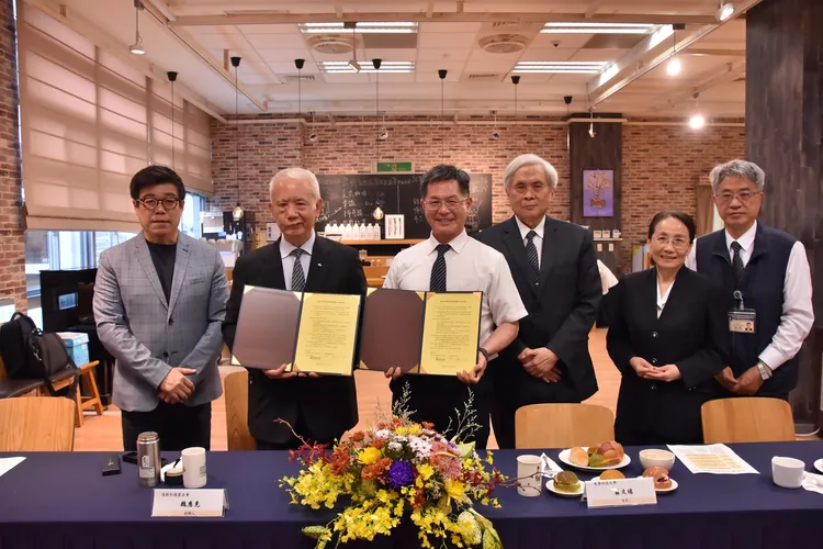 慈濟大學與頂新國際集團正式簽署合作備忘錄。慈濟科技大學提供