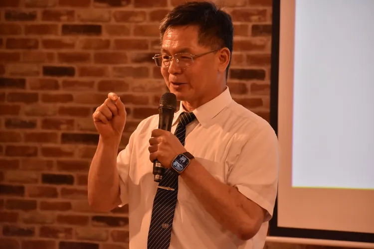 羅文瑞表示，只要給予公平的資源，偏鄉孩子絕對不輸其他人。慈濟科技大學提供