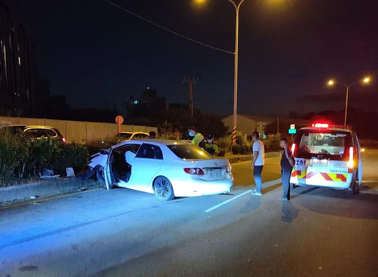 車禍現場。新竹縣消防局提供