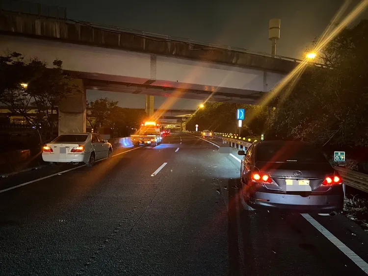 交通部已建請各縣市政府不宜再增設紅藍爆閃燈。資料照，翻攝畫面