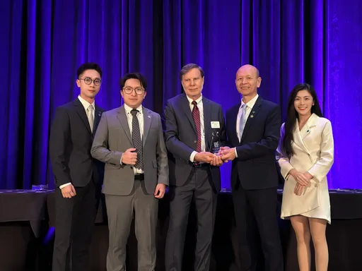 台灣金融業唯一!國泰人壽5度獲頒國際卓越學習組織獎