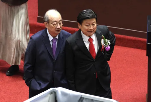 傅崐萁要柯建銘滾出國會 綠委大酸「坐過牢的人還一副正義化身」