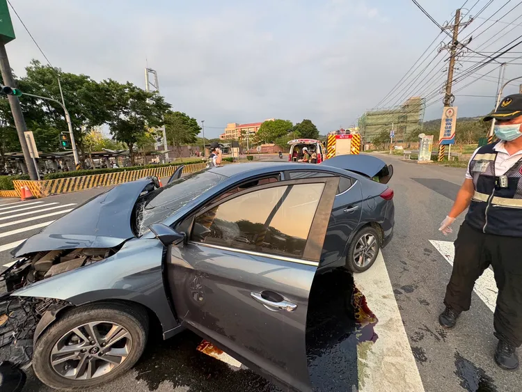 警方到場調查。翻攝畫面