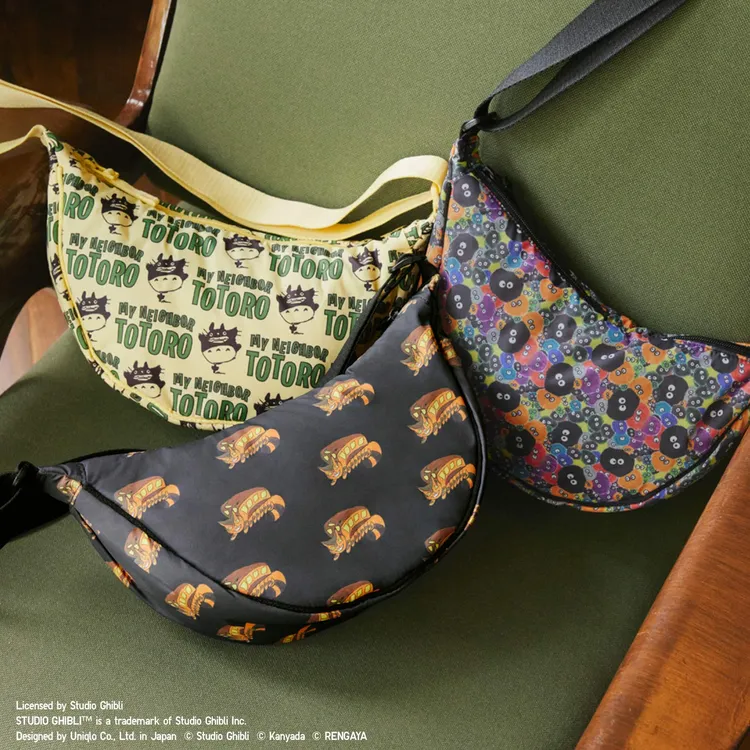 弧形迷你肩背包，各390元。品牌提供