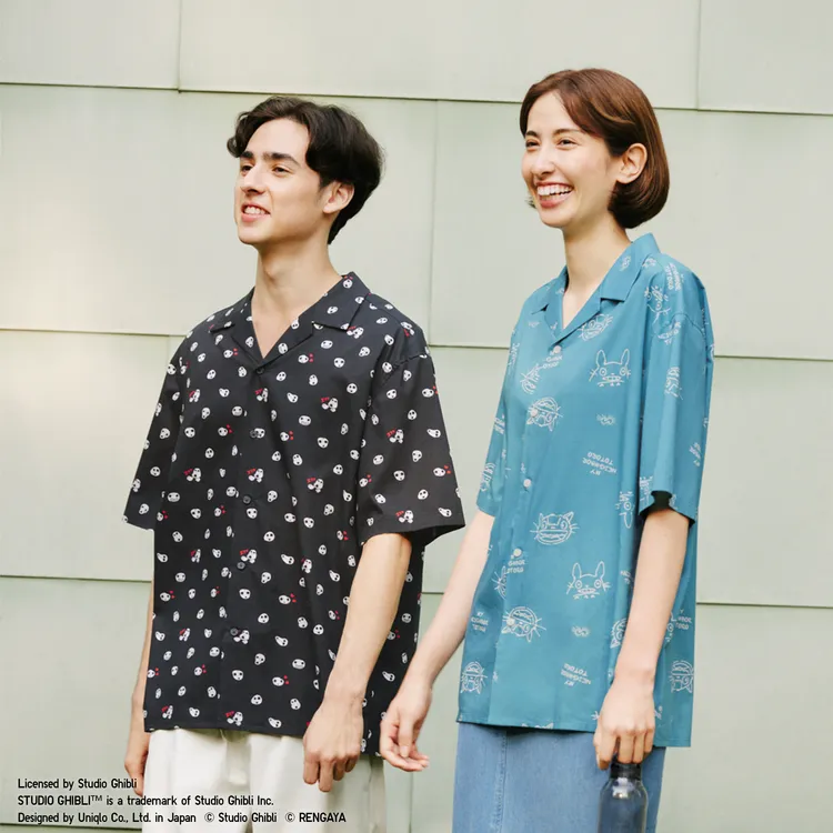 短袖印花開領襯衫，各990元。品牌提供