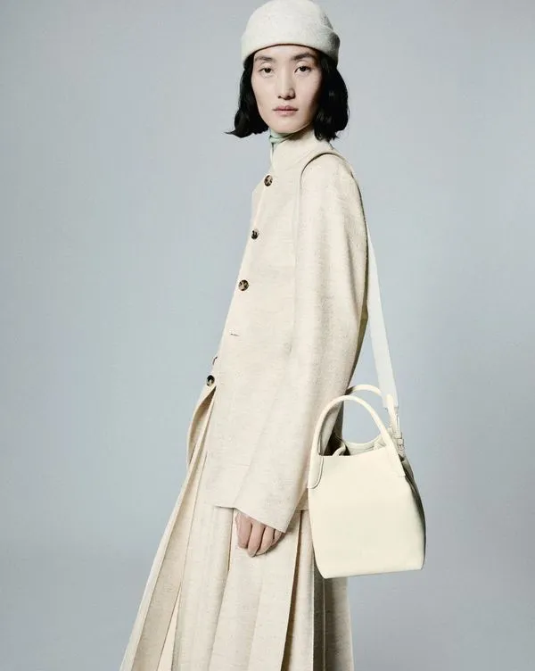 Loro Piana 24春夏系列Spagna外套。品牌提供