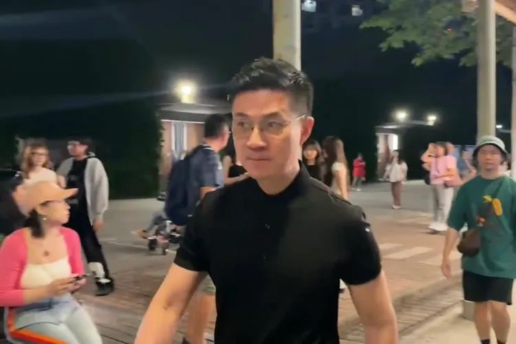 小S老公許雅鈞一身黑衣打扮前來。特勤中心攝