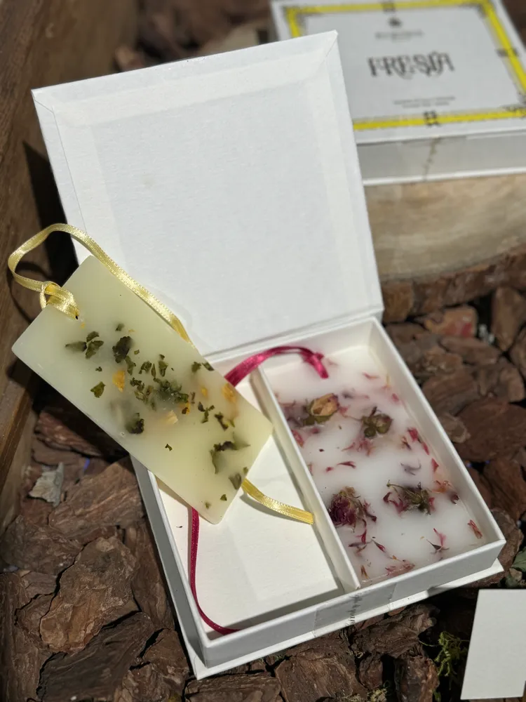 Santa Maria Novella佛羅倫斯1221系列花植香氛辣，各1150元。張家玲攝