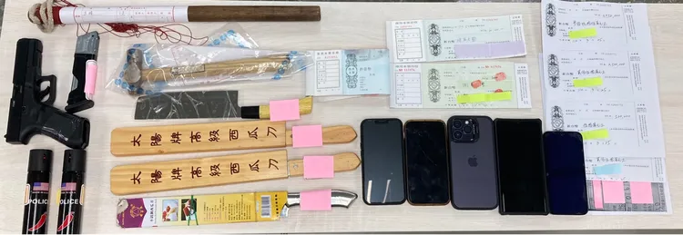 警方查扣相關證物。警方提供