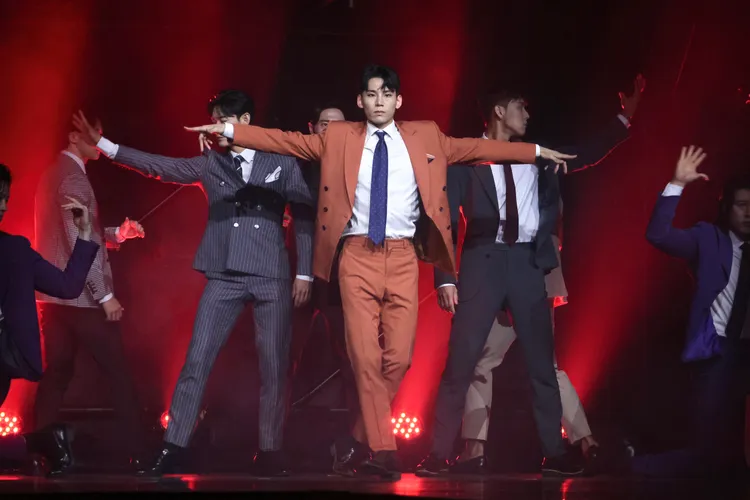 《WILD WILD》展現演員們結實的肌肉及火辣的歌舞表演，只有女性可以進場觀賞。彭欣偉攝