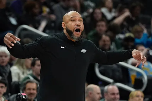 下課了！湖人首輪淘汰　被兩大球星質疑的總教練慘被開刀