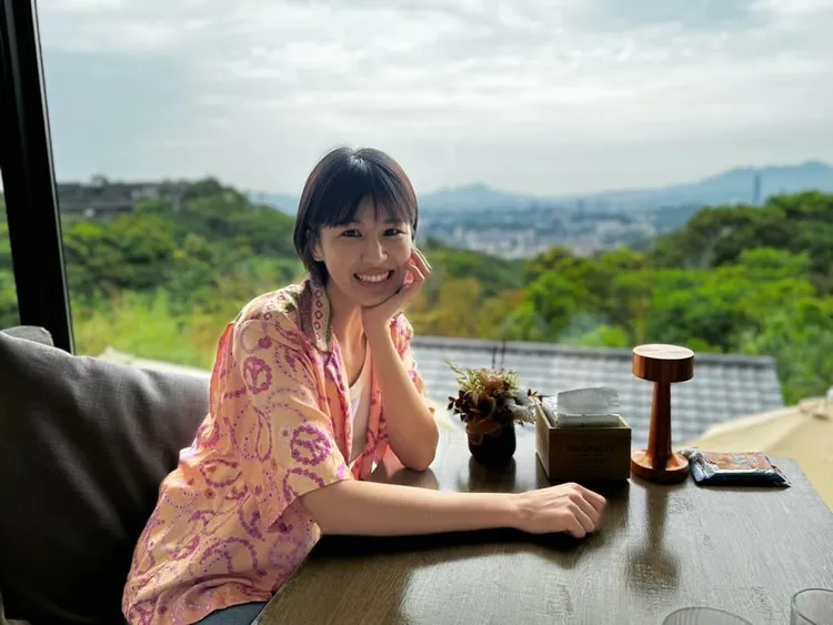 曾沛慈舞台發生意外，立刻爬起來繼續唱也安撫粉絲。翻攝自曾沛慈臉書