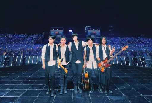 五月天香港站演唱落幕驚出意外!拆舞台人員高空墜落急開刀