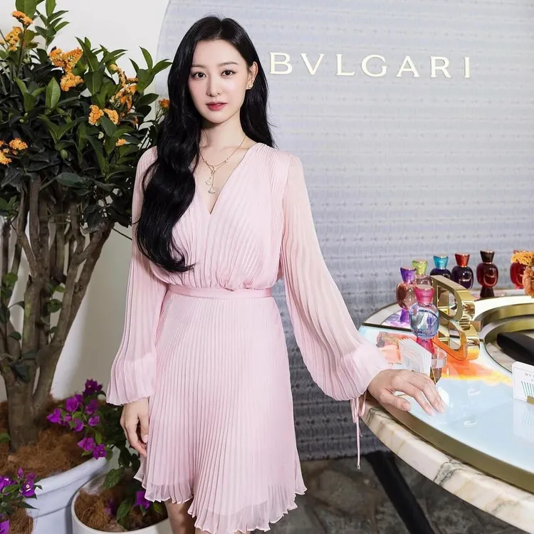 韓國女神金智媛出席寶格麗在新加坡舉辦的活動。翻攝kimjiwon_loveeeee IG
