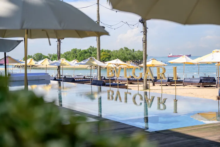 精品香氛寶格麗在新加坡聖淘沙海灘舉辦Allegra系列新品發表會。品牌提供
