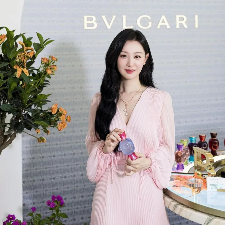 韓國女神金智媛出席寶格麗在新加坡舉辦的活動。翻攝kimjiwon_loveeeee IG
