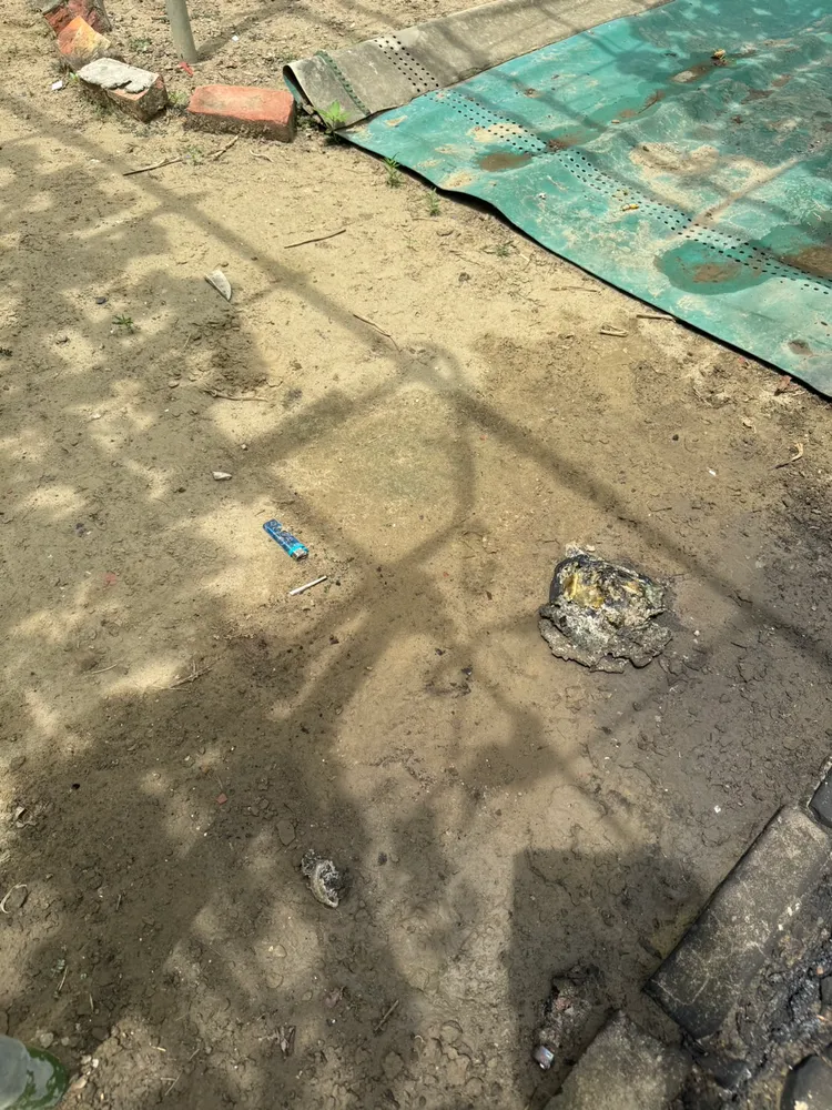 現場有遺留打火機。讀者提供