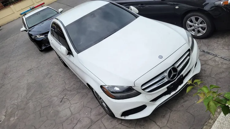 賓士在豐原尋獲，外觀無明顯損傷。民眾提供