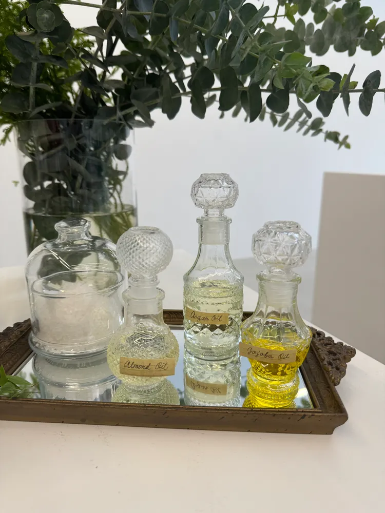 升級版身體磨砂膏中使用的天然有機淬煉植物油。張家玲攝