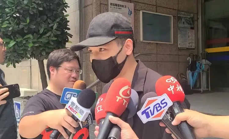 R哥表示未來還會繼續發錢。民眾提供