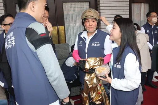 「金門坦克」來了!陳玉珍披黃金戰袍進立院 迎戰這位女綠委:可敬的對手