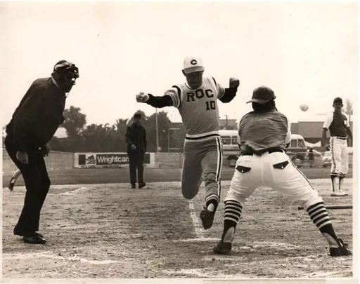 郭源治前隊友抱孫女突心肌梗塞倒臥停車場　警消及診所護理師齊救命