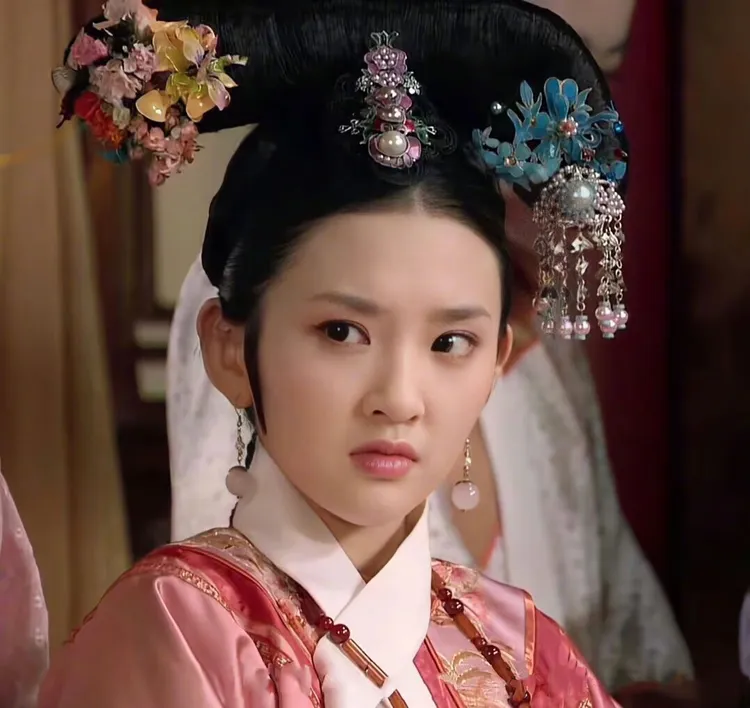 36歲的唐藝昕以《後宮甄嬛傳》裡的「祺嬪」闖出名號。翻攝《後宮甄嬛傳》微博