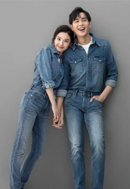 唐藝昕（左）和張若昀交往到結婚長達14年。翻攝唐藝昕微博