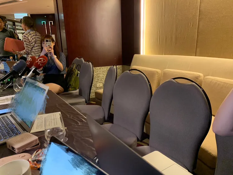 范逸臣放鳥記者會現場。林秭渝攝