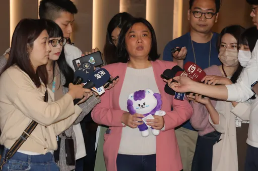 陳玉珍洗頭到一半衝立法院？　邊跑髮尾邊滴水她解釋原因