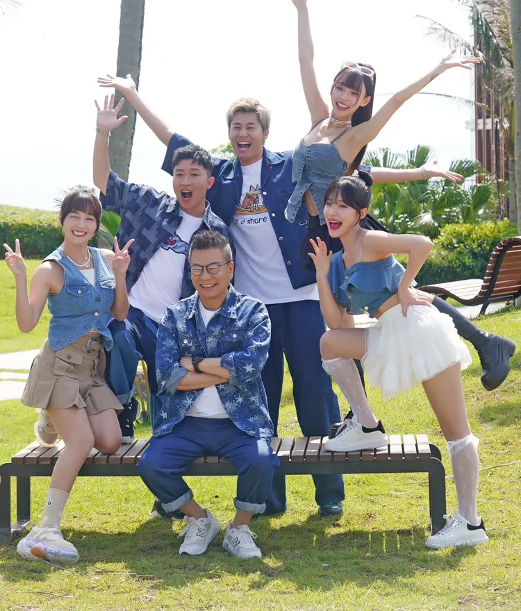 籃籃（左起）、沈玉琳、張立東、風田、林襄、李多慧等在節目中全台玩透透。東森超視提供