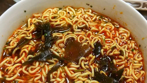 掃泡麵QRcode「100%中獎」竟被扣款112元 業者堅稱沒錯