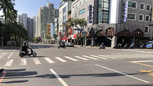 機車直接左轉 黃偉哲:台南市預定年底全面開放