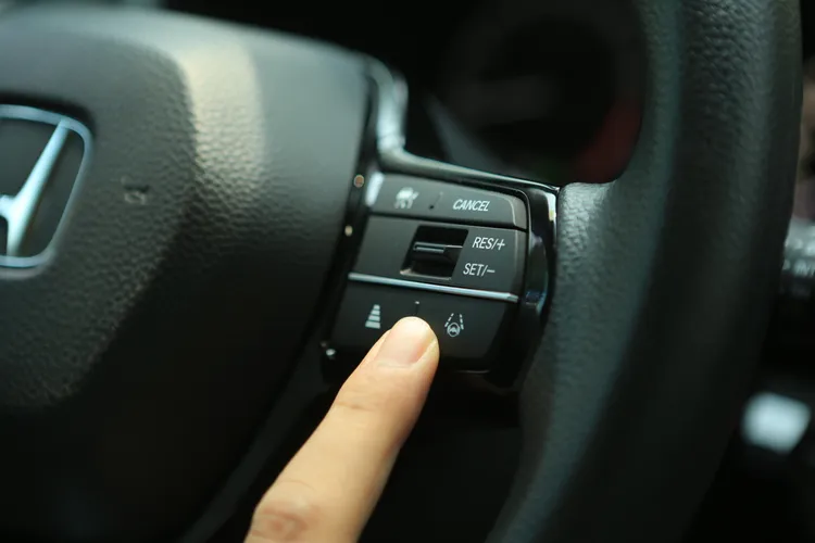  Honda CR-V全車系標配Honda Sensing駕駛輔助系統，能達到Level 2半自動駕駛輔助等級，是熊先生長途行車的最佳幫手。林浩昇攝