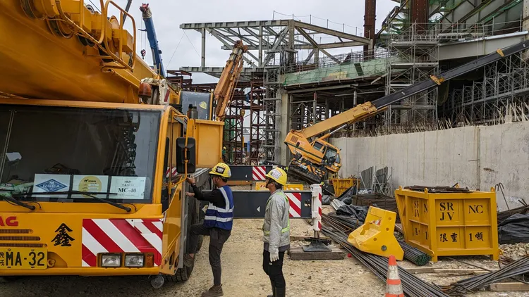 現場勞動檢查。榮工總公司提供