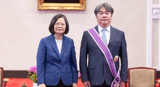 王必勝轉戰開發金!驚人年薪曝 昔爆不倫醜聞「仍受贈景星勳章」