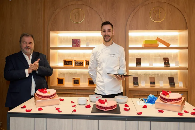 創辦人Piere Hermé（左）及台灣主廚Hugo Ravier。品牌提供