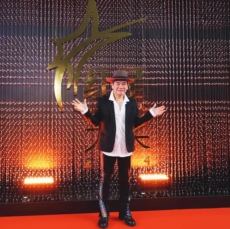 趙傳歡喜出席新加坡紅星大獎頒獎典禮。Mediacorp提供