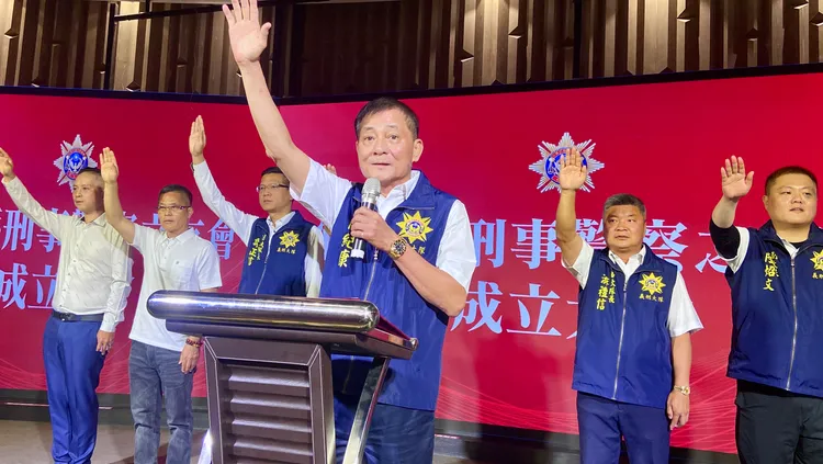 陸紀康表示將當刑警最強後盾。翻攝畫面