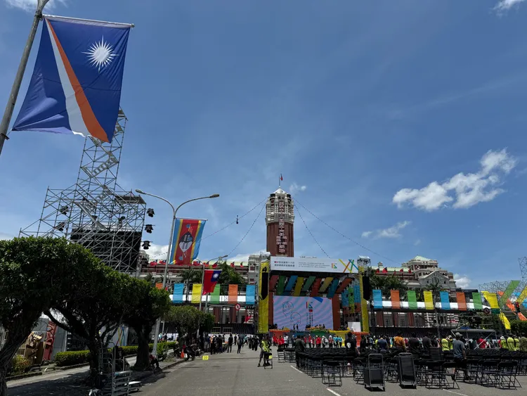 不少民眾前來觀看就職典禮彩排。彭欣偉攝