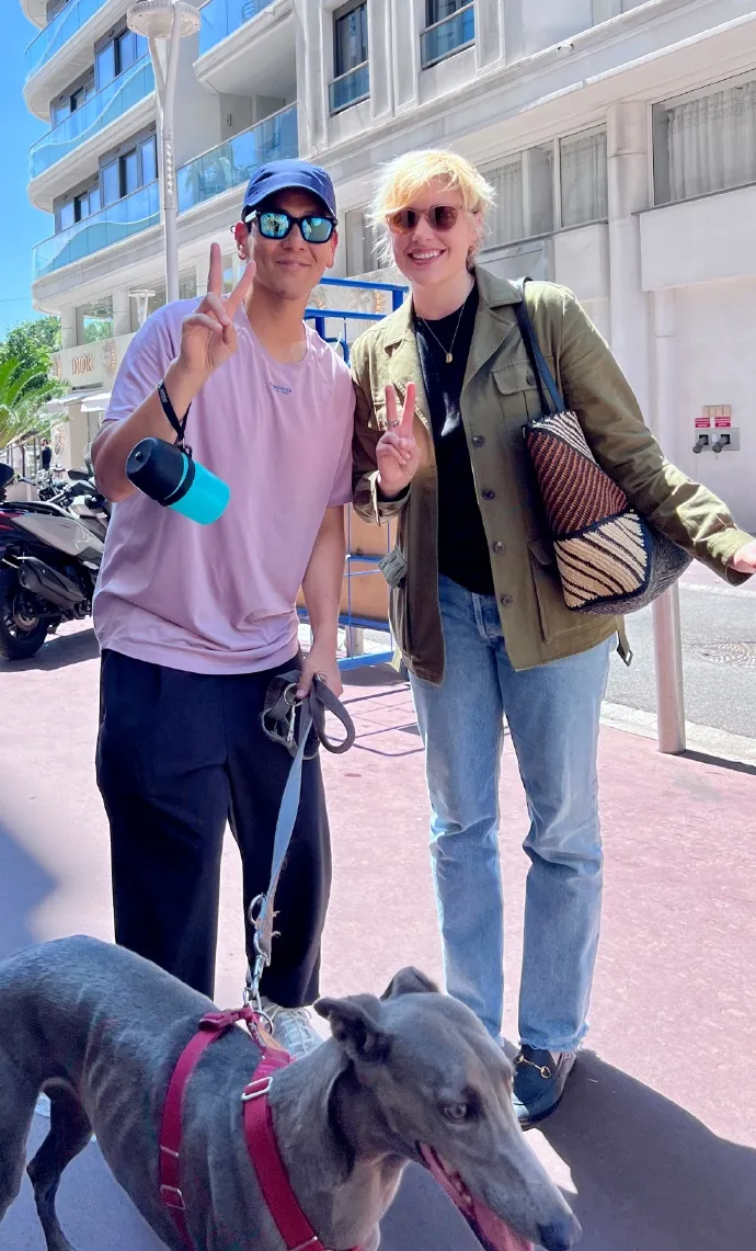 彭于晏（左）巧遇《Barbie芭比》導演葛莉塔潔薇。翻攝彭于晏工作室微博