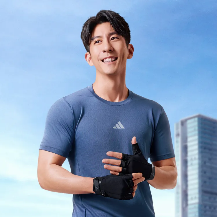 41歲的修杰楷仍舊保有緊實身材。品牌提供