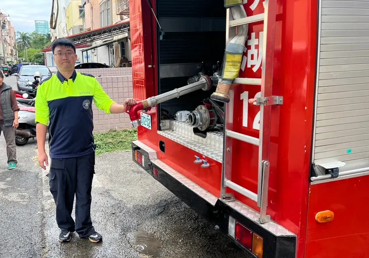 34歲的周立鑫是警專27期畢業，有14年年資。新竹市府提供