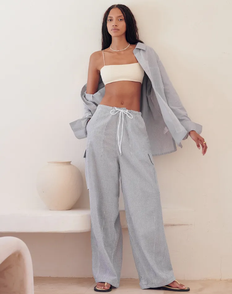 春夏新品延續品牌經典的彈性搭配風格。品牌提供