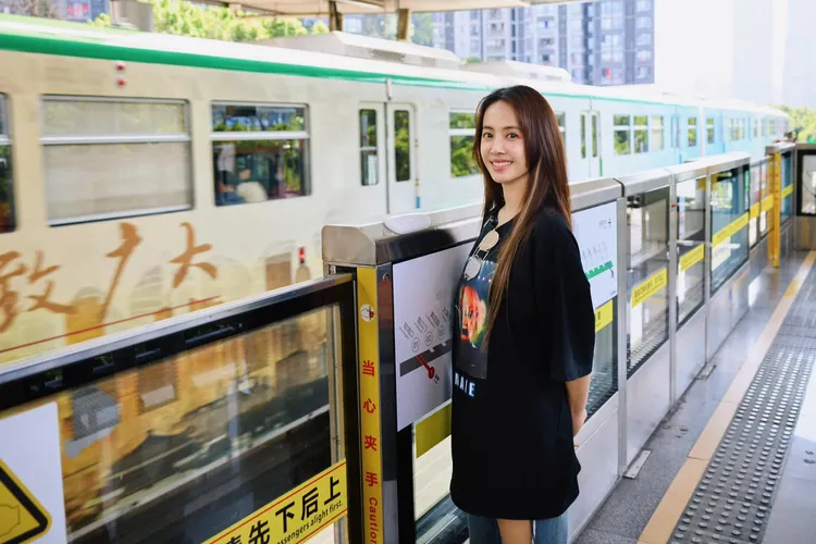 野生蔡依林搭地鐵。翻攝蔡依林臉書